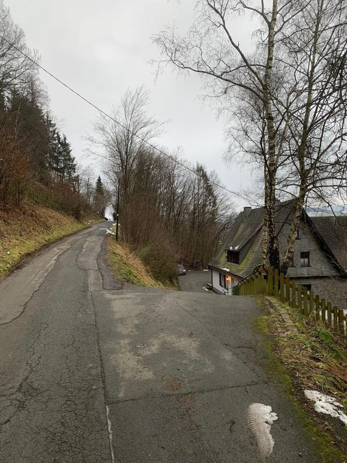 Berghaus 2 Komfortable Wohnungen Fuer Bis Zu 7 Personen - Familie - Wandern - E-Bike - Hunde - E-Ladesaeule - Wifi Schmallenberg Exterior foto